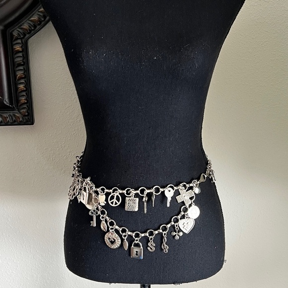Women’s Silver Tone Charm Medallion Belt Necklace Bracelet main image 5